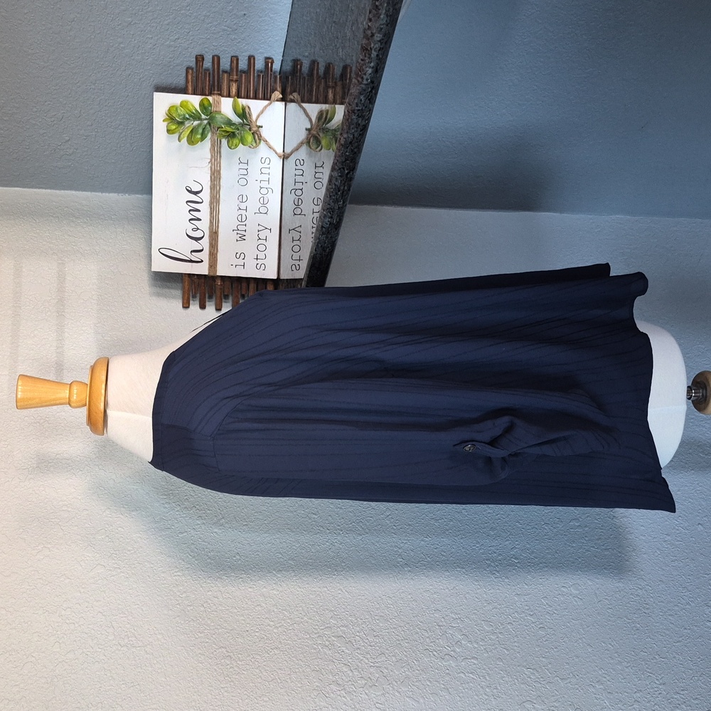 Maurice's Navy 3/4 Sleeve Blouse | Size 1X - Picture 3 of 7